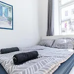 Nice 4Br Apt For Up To 8P, 6-Min To Lugner City
