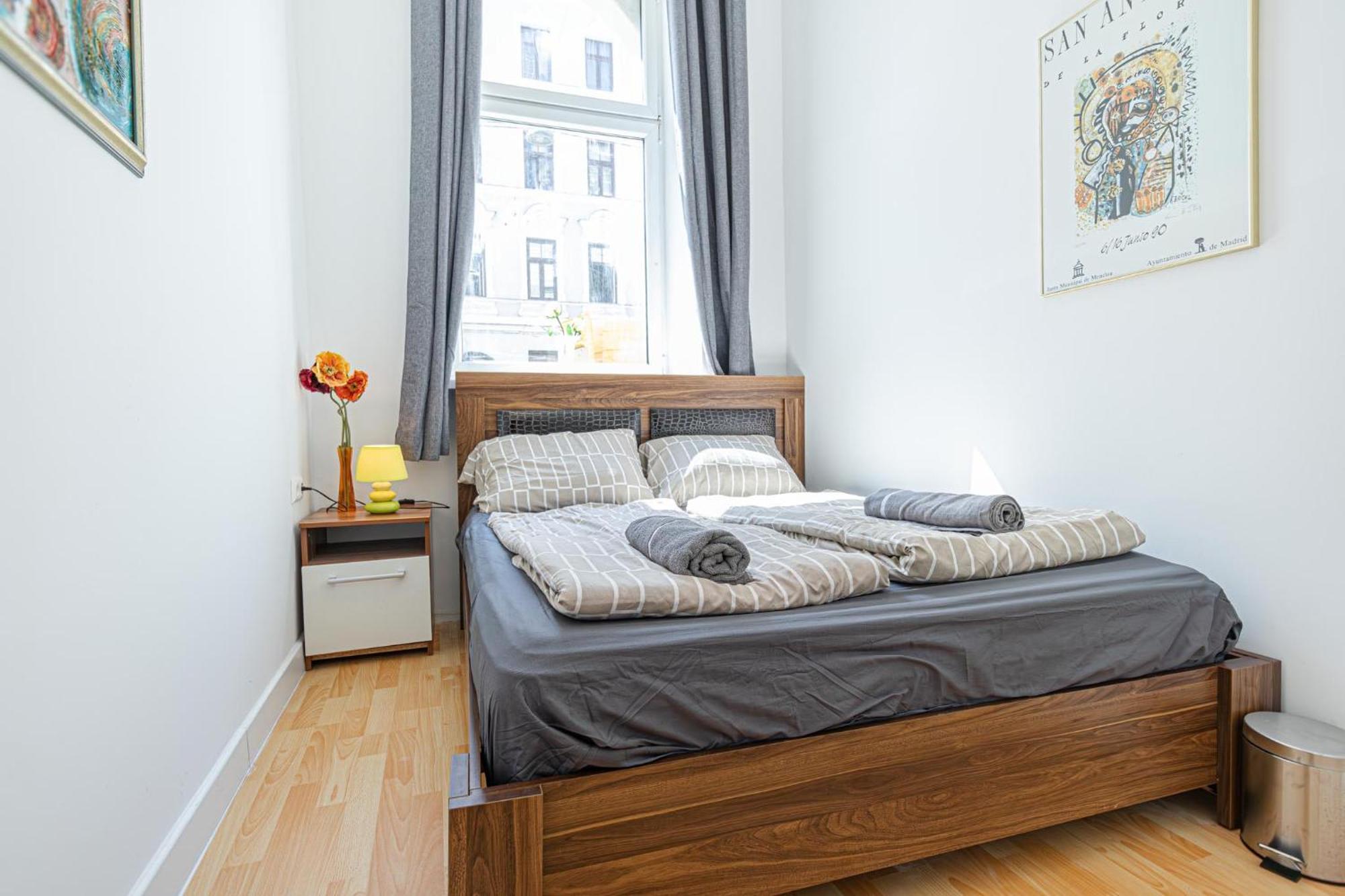 Apartment 4br For Up To 8p, 6-min To Lugner *